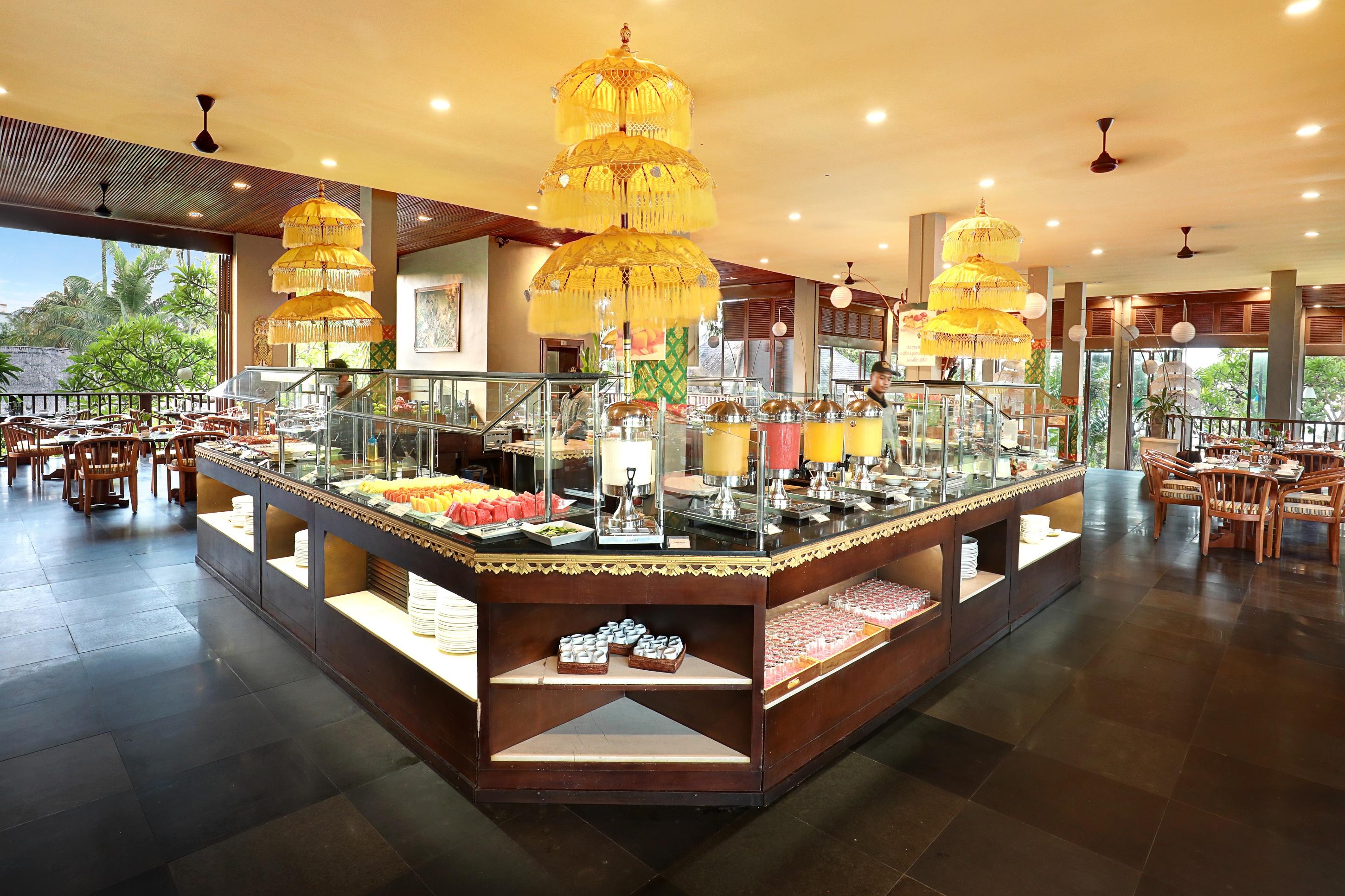 Legian Beach Hotel Exterior photo