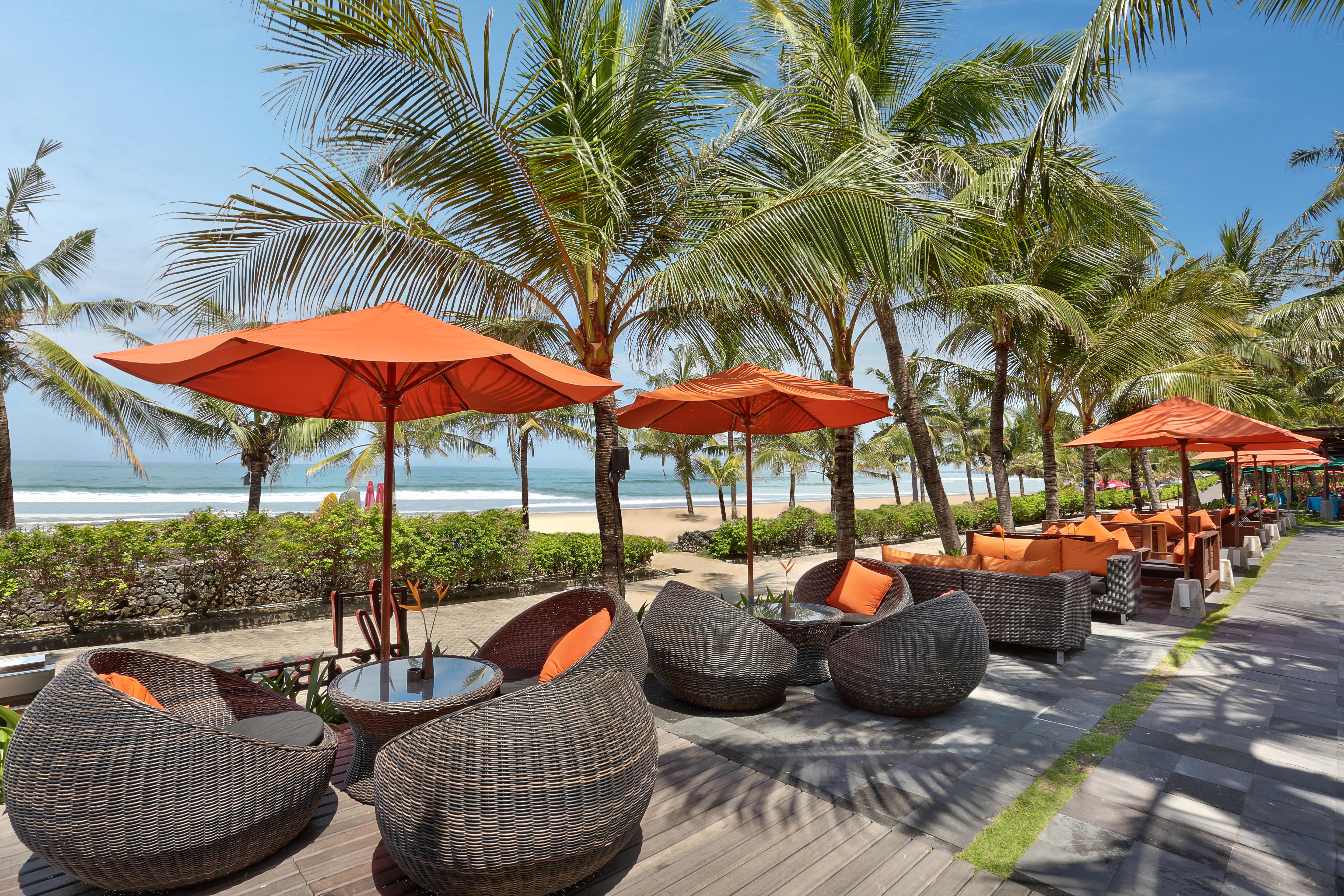 Legian Beach Hotel Exterior photo